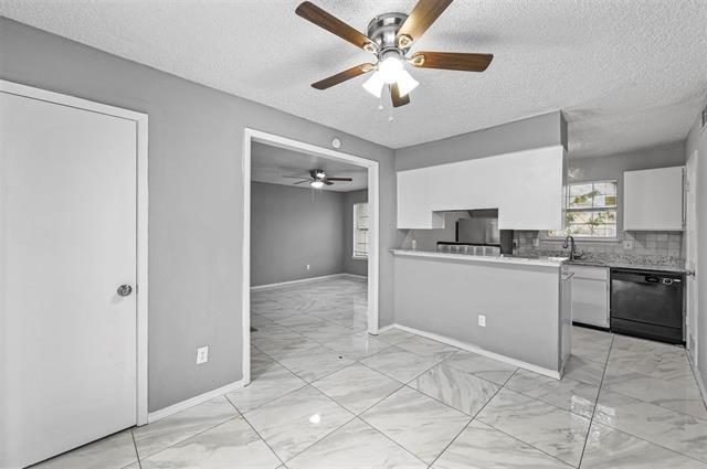 Building Photo - 3034 Tudor Ln