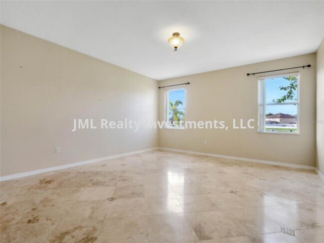 Building Photo - 5 bedroom 3.5 bath home in Stevens Plantat...