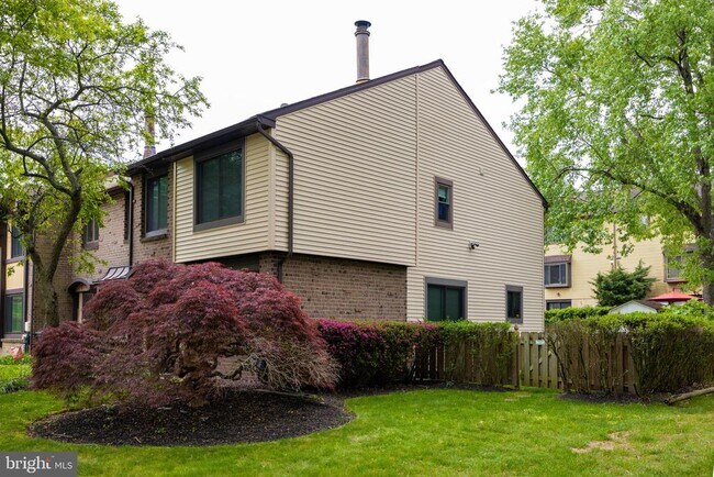 Building Photo - 3473 E Gate Pl