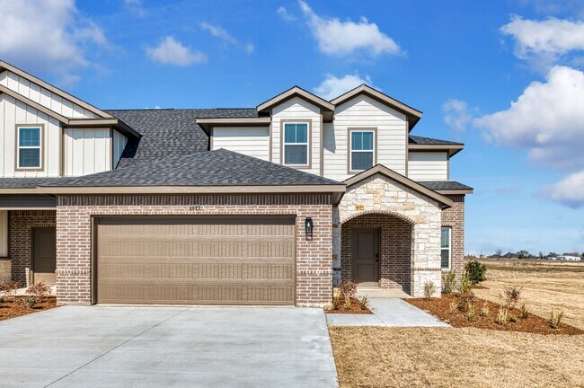 Building Photo - AVAILABLE NOW! CUL-DE-SAC TRIPLEX LOT LOCATED ON 1-ACRE IN MIDLOTHIAN, TX!