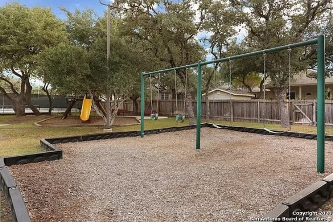 Building Photo - 5739 cedar