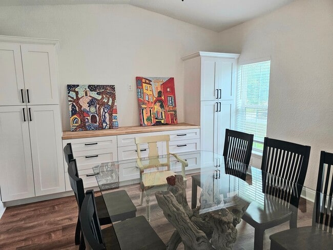 Building Photo - Tranquil Porch Retreat