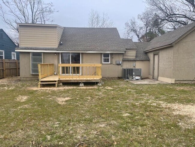 Building Photo - 3510 E 30th Pl