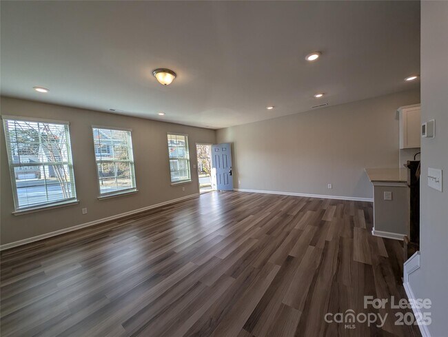 Building Photo - 3433 Glenn Hope Wy