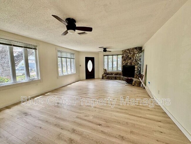 Building Photo - 43 Aegean Ave