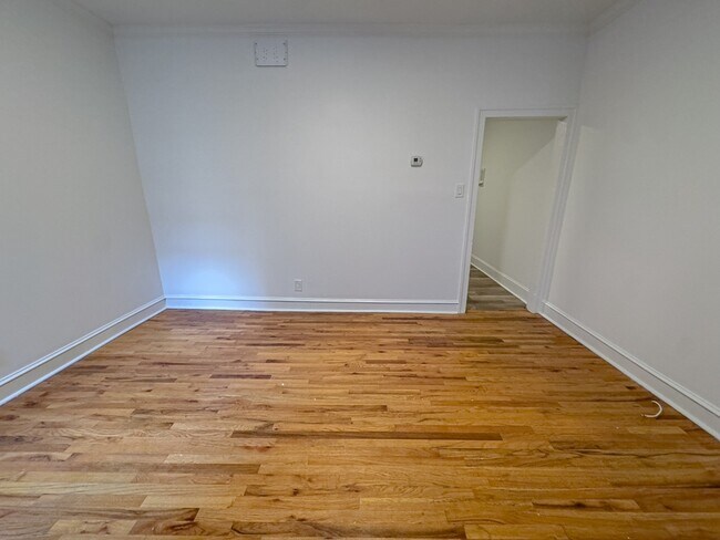 Building Photo - 336 Lombard St