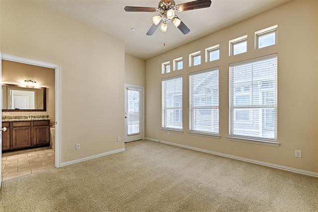Building Photo - 2326 Stutz Dr