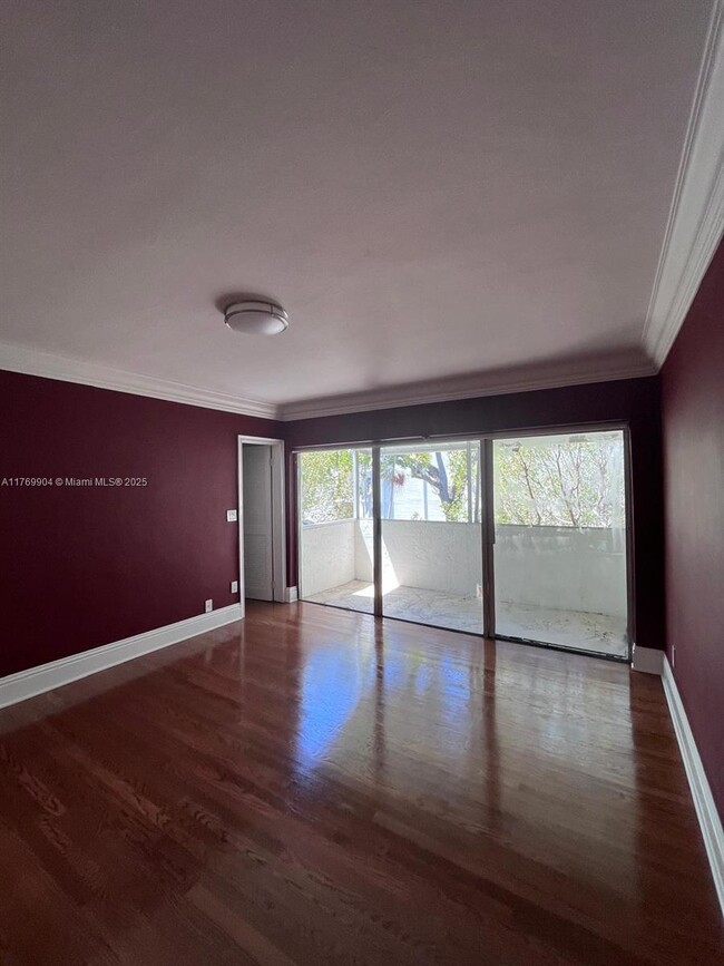 Building Photo - 7510 SW 58th Ave