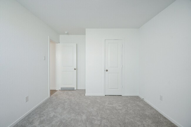 Building Photo - 6871 Flowering Ginger Ln