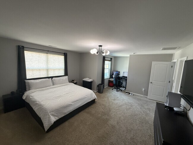Building Photo - 111 Crepe Myrtle Ln