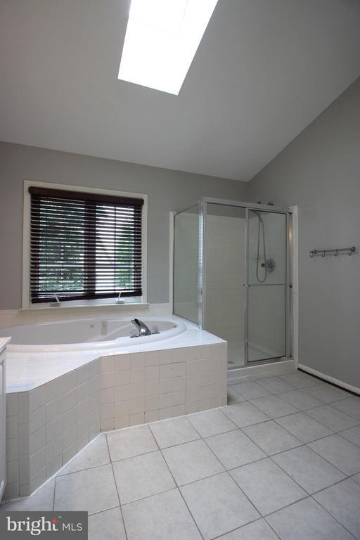 Building Photo - 14015 Wood Rock Way