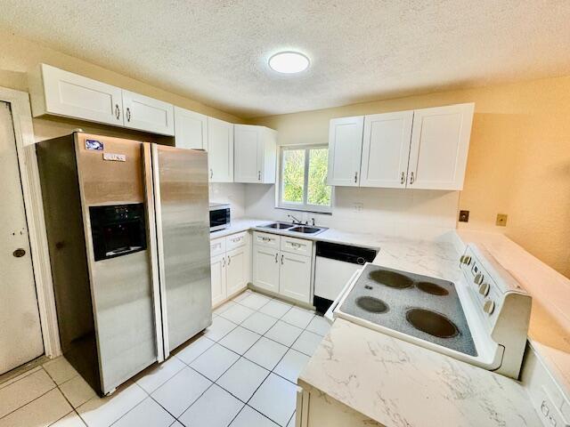 Building Photo - 2810 NW 8th Ct