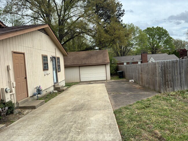 Building Photo - 3816 Haynes Rd