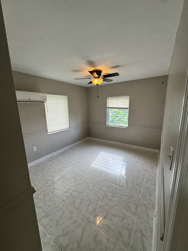 Building Photo - 3999 Conway Blvd