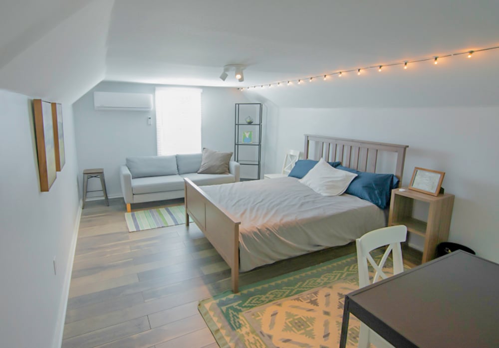 Upstairs Attic bonus room - 1233 Milton Ter SE