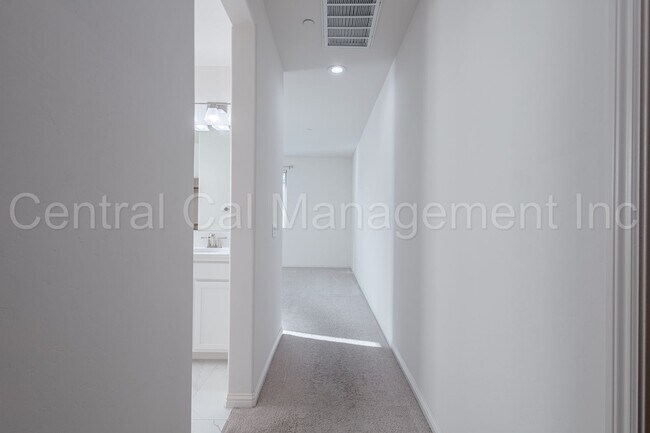 Building Photo - 4 Bedroom/3 Bath Home with Office and Paid Solar - $3295 Per Month!