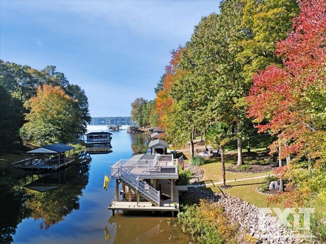 Building Photo - Incredible Lake House in Gaston Heights