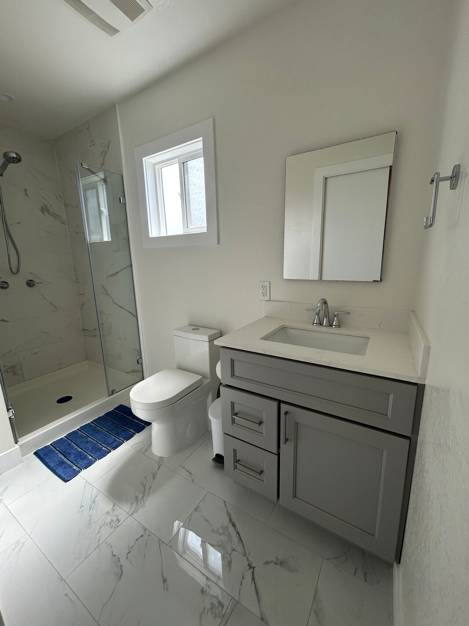 Building Photo - 2814 Lowell Ave