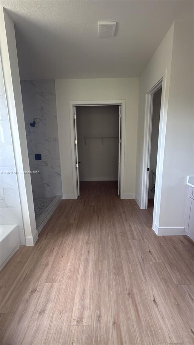 Building Photo - 241 Pembroke Dr