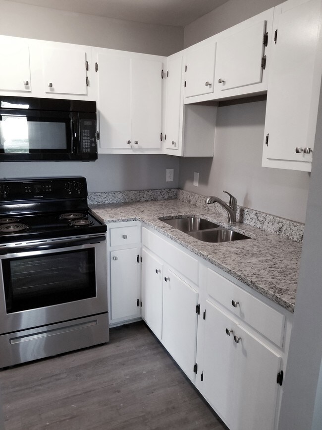 Pecan Grove Luxury Apartments 506 Pecan Dr Bolivar TN 38008