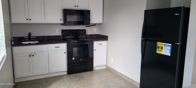 Building Photo - 2540 West Campbell Ave