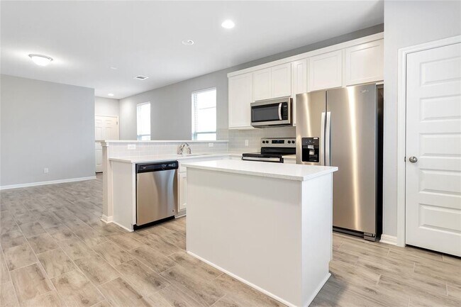 Building Photo - 141 Quiet Man Dr