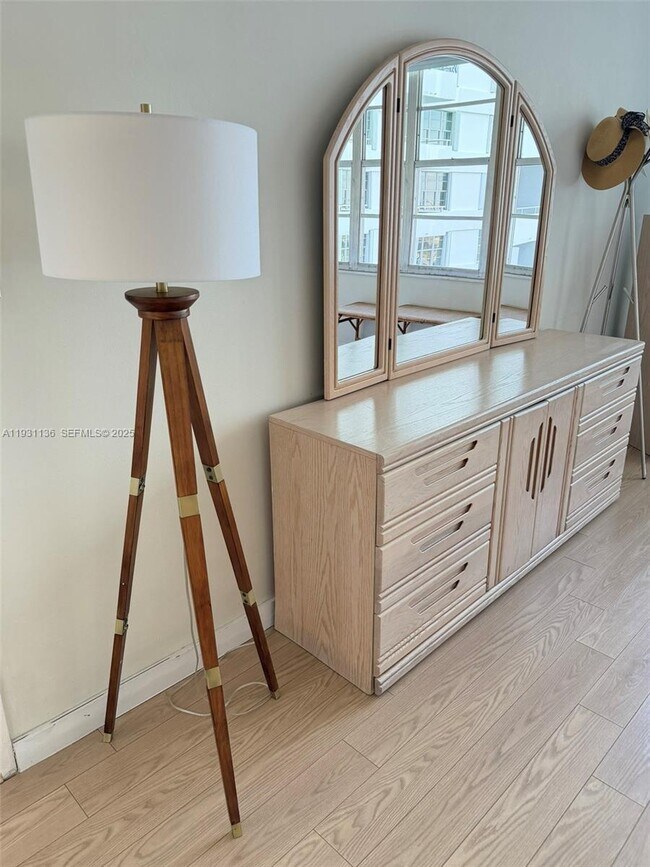 Building Photo - 5151 Collins Ave