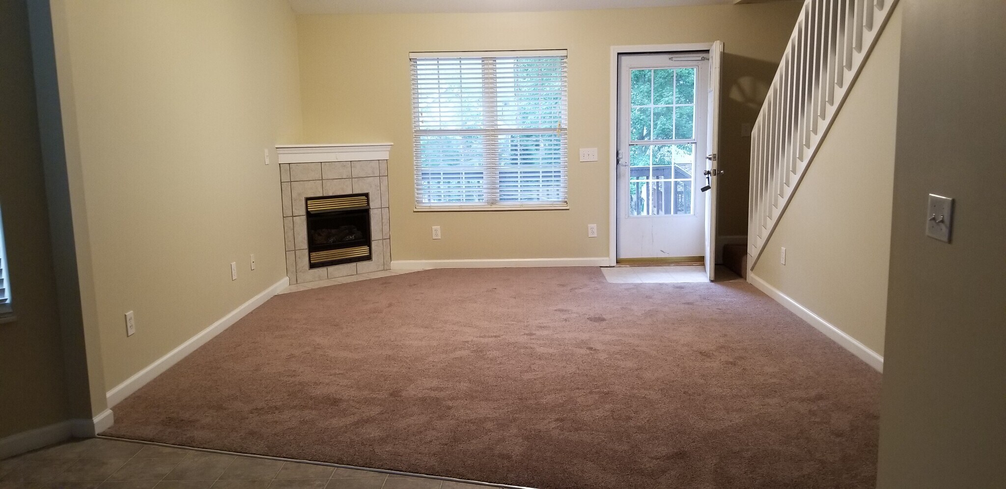 Building Photo - 821 Plantation Dr