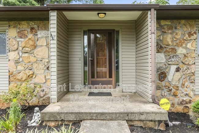 Building Photo - 2025 Langhorne Dr