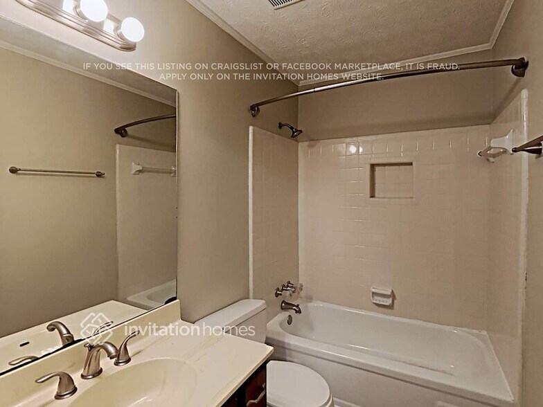 Building Photo - 148 Cavan Way