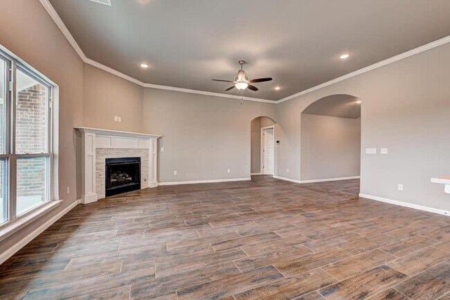 Building Photo - 1121 SW 140th St