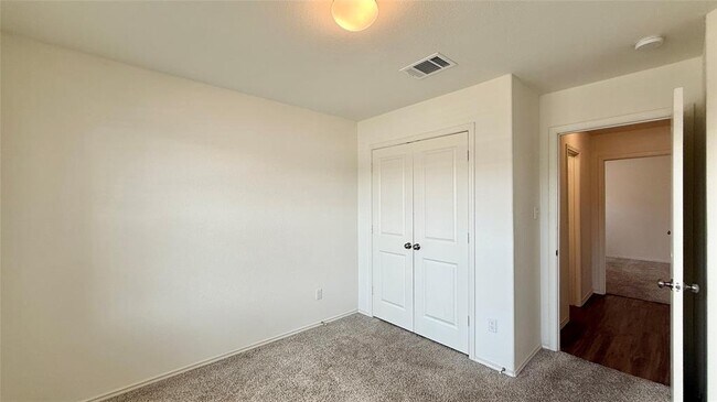 Building Photo - 21601 Quick Fox Dr