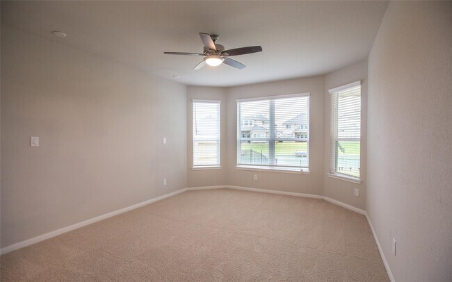 Building Photo - 3530 Lake Bella Megan Dr
