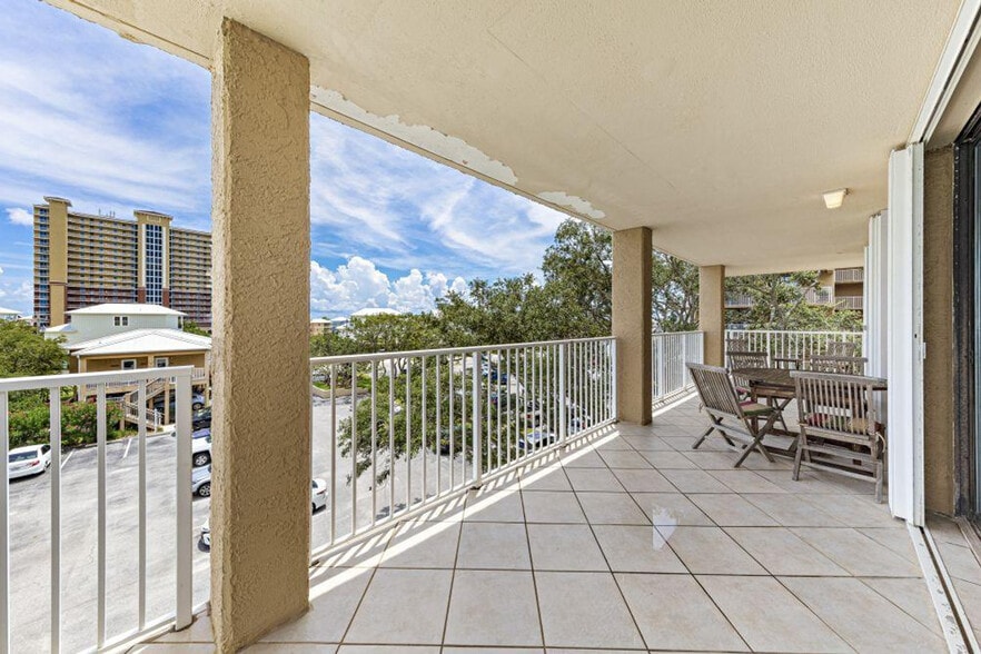 Building Photo - 1516 Sandpiper Ln