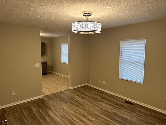 Building Photo - 830 N California St