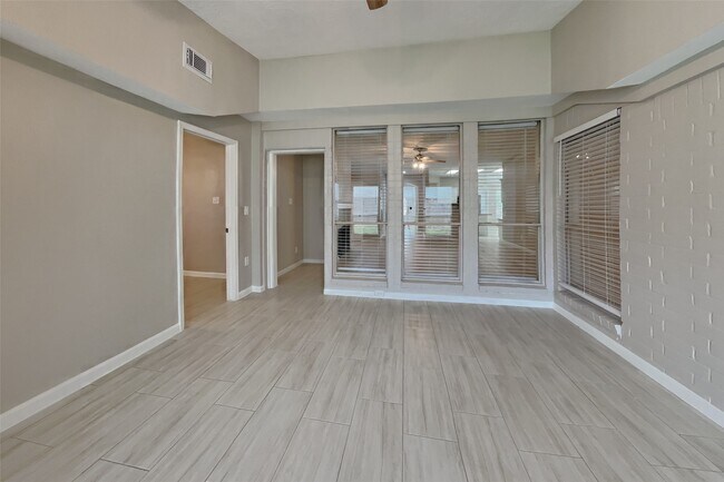 Building Photo - 16830 Needle Ridge Ct