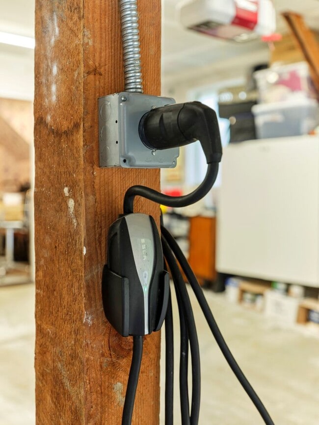 Building Photo - Forest Knolls: Luxuriously Remodeled Single Family Home w/ Expansive Views, Family Room, Office, ...