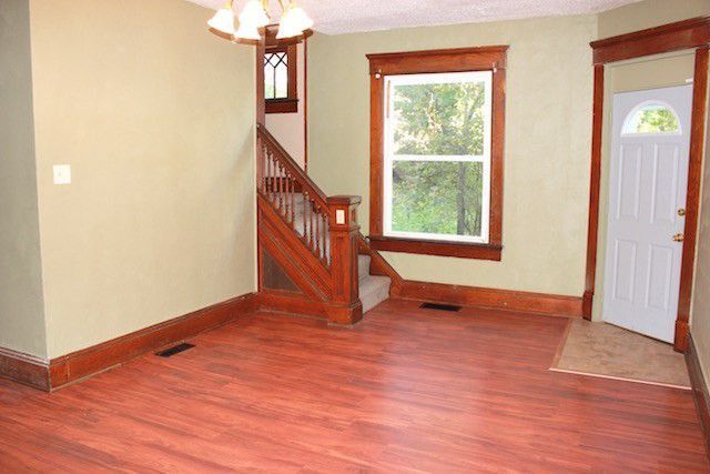 Building Photo - 281 W 5th St