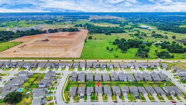 Building Photo - 32615 Orchard Haze Dr