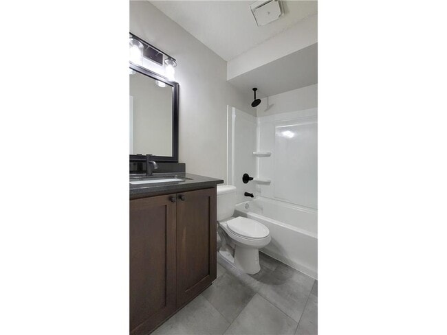 Building Photo - 512 Nelson Ct