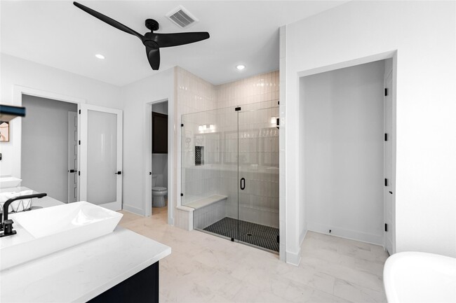 Building Photo - 10437 Milkweed Ct
