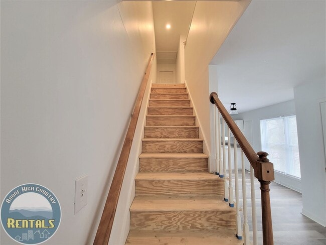 Building Photo - 186 Grandfather Farms Rd