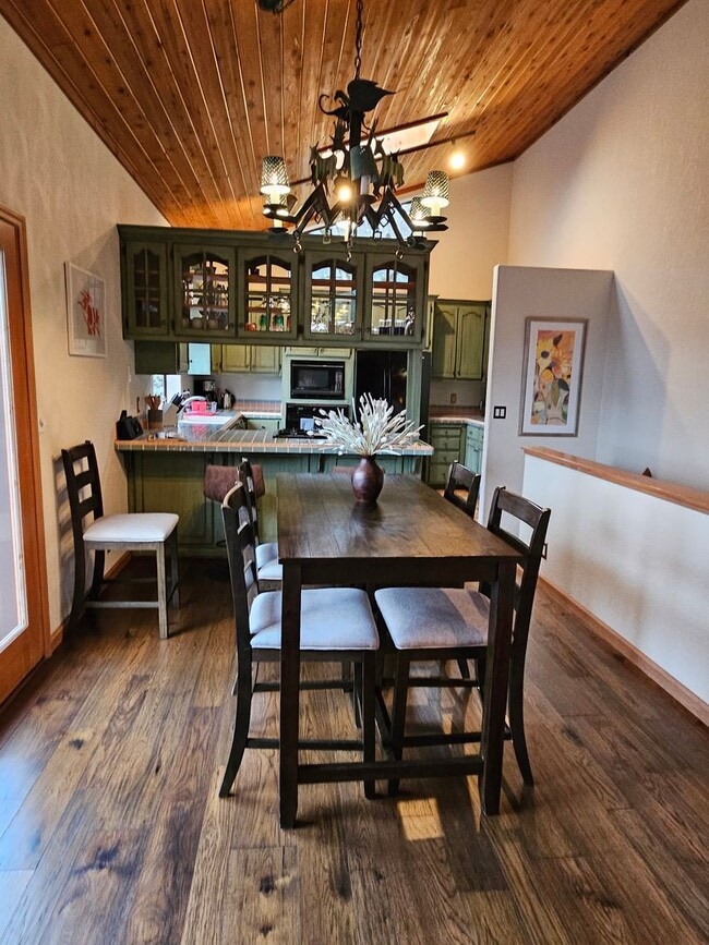 Building Photo - Beautiful retreat - Garbage and Internet i...