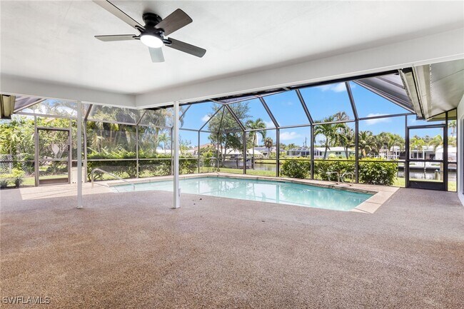 Building Photo - 1041 N Waterway Dr