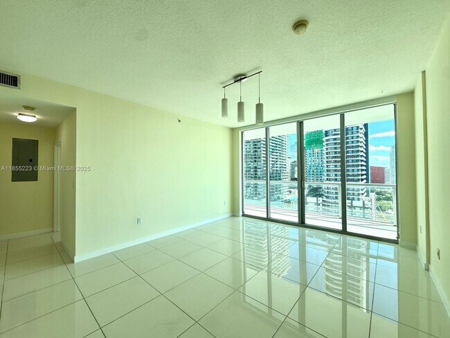 Building Photo - 79 SW 12th St