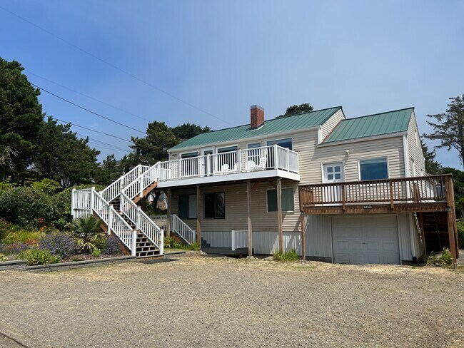 Building Photo - 1554 NW 35th Pl