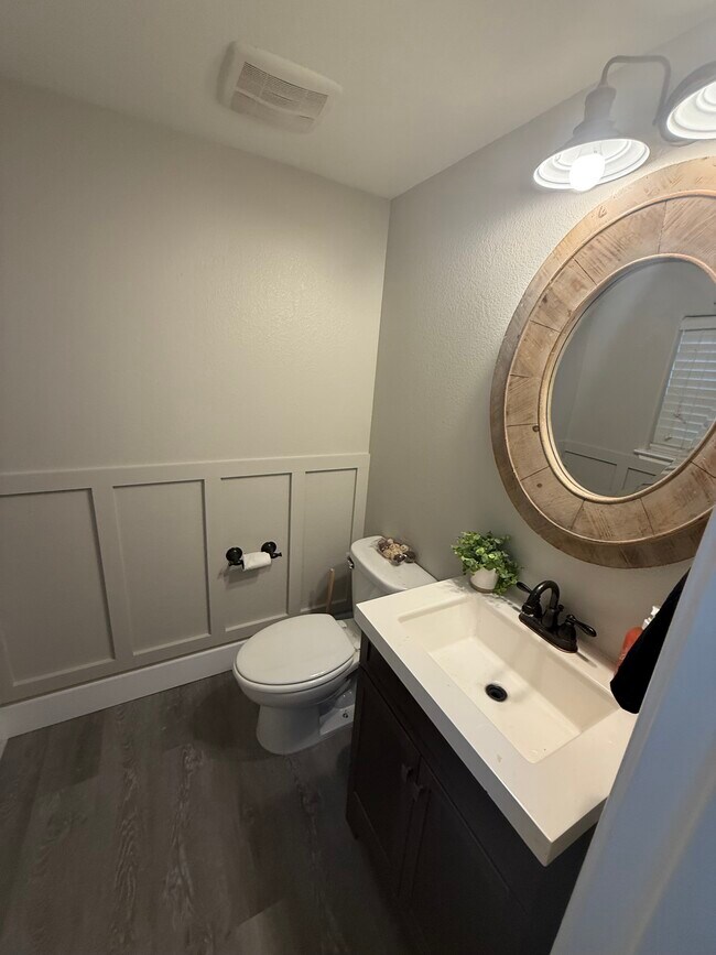 Building Photo - 1230 Baylor Way