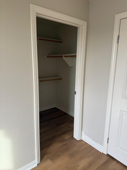 Building Photo - 335 N Fenimore Ave