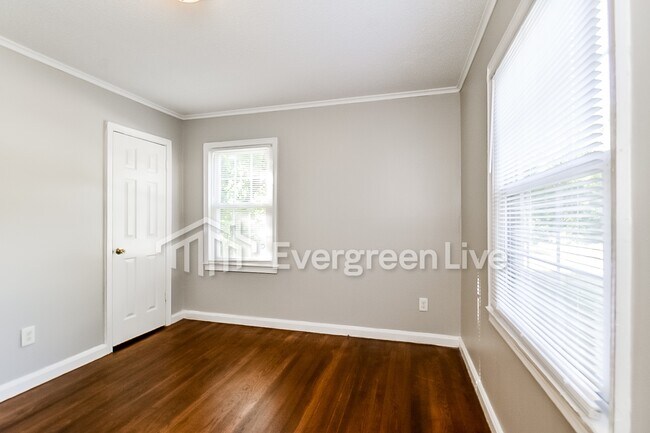 Building Photo - 3651 Wilshire Rd