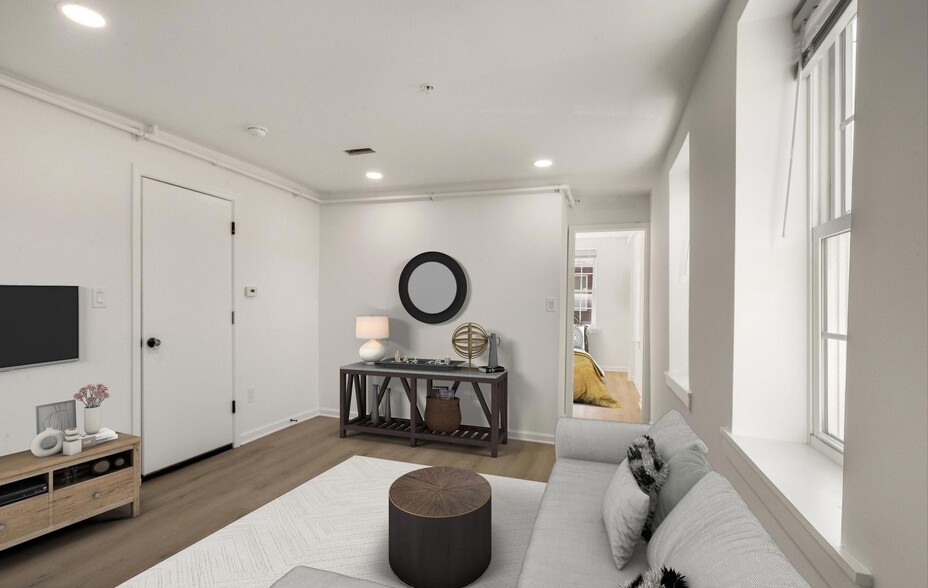 Building Photo - 2723 E Huntingdon St